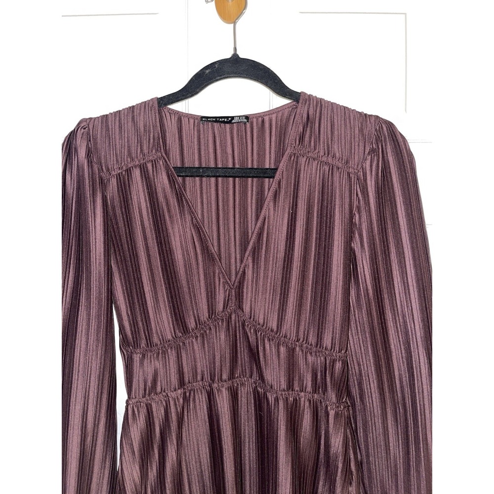 Black Tape Pleated Empire Waist Dress Size Small Long Sleeve V-Neck Eggplant